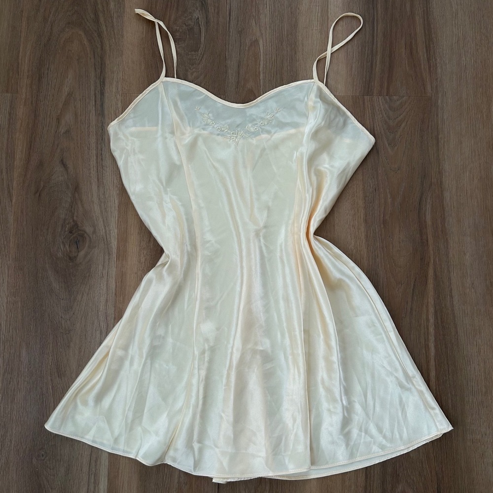Vtg 80s butter yellow embroidered silky mini slip dress L sexy fairy coquette